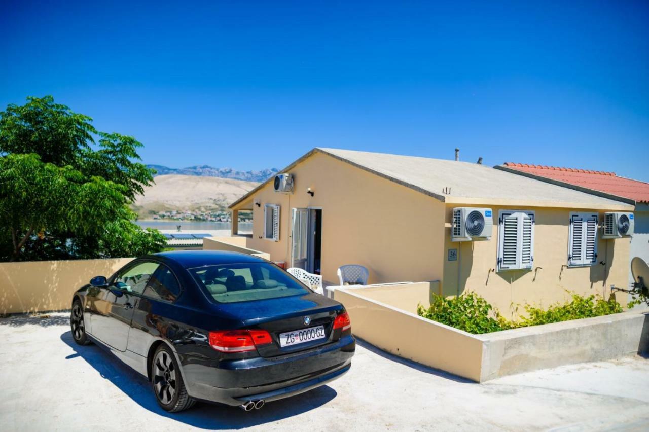 Apartments Lux Pag Pag Town Bagian luar foto