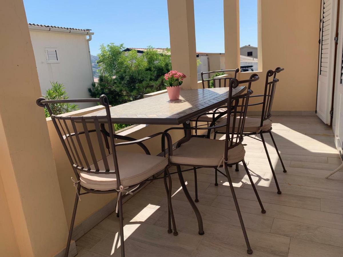 Apartments Lux Pag Pag Town Bagian luar foto